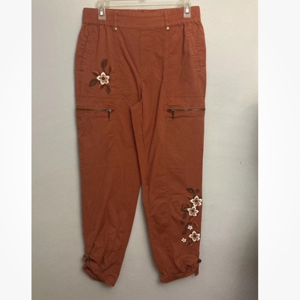 8-2 Soft Surroundings Pull on Pants Small Everything Under the Sun Embroidered